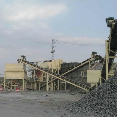 Guangzhou mining machine manufacture of stone mining crushing pakur with feeder,crusher, belt